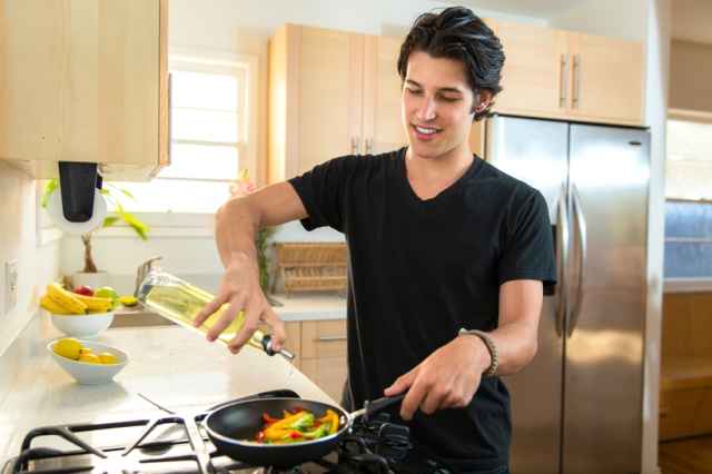 Ζώδια και μαγειρική: Ένας άντρας στην κουζίνα!